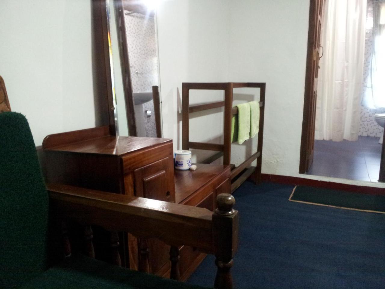 Andrews Hostel Нувара-Элия Экстерьер фото